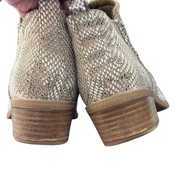 Bare Traps Grafton Snake Leather Ankle Boots Women Size 8 Ruched Detail Side Zip - Picture 11 of 14